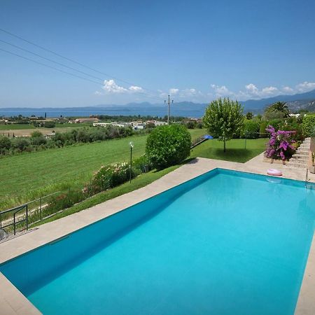 Apartment Prefontana With Pool Bardolino Bagian luar foto