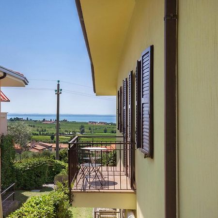 Apartment Prefontana With Pool Bardolino Bagian luar foto