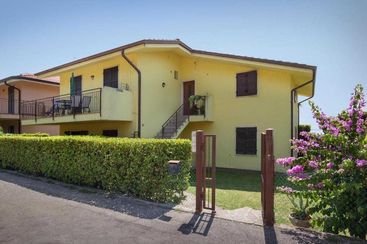 Apartment Prefontana With Pool Bardolino Bagian luar foto