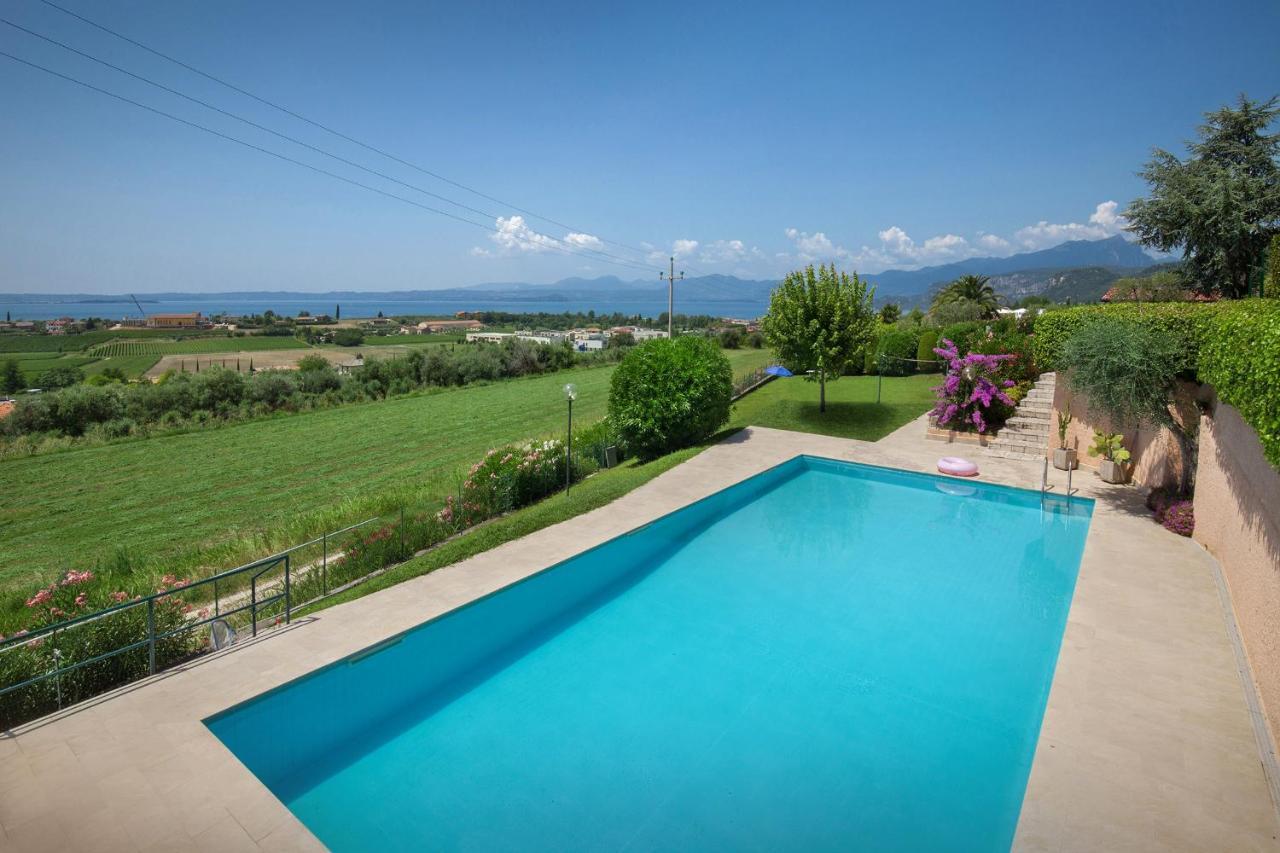 Apartment Prefontana With Pool Bardolino Bagian luar foto