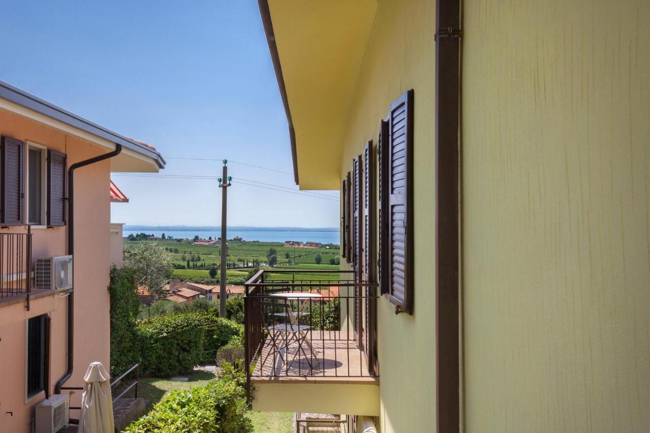 Apartment Prefontana With Pool Bardolino Bagian luar foto