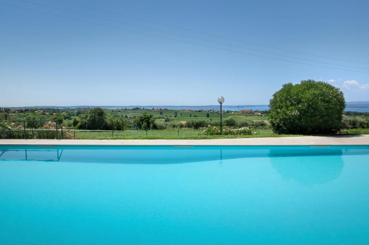 Apartment Prefontana With Pool Bardolino Bagian luar foto
